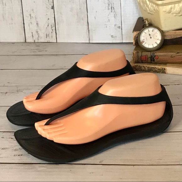 CROCS Shoes - Crocs Serena Sandal